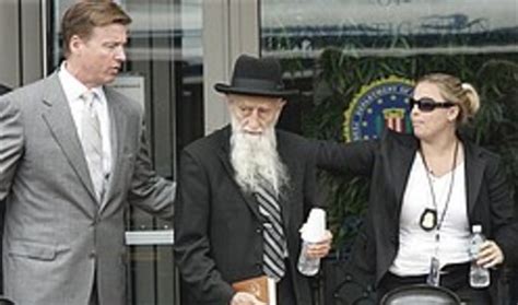 5 rabbis arrested in corruption scam .